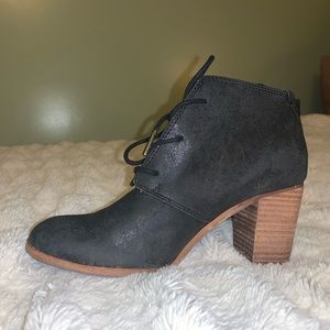 Toms Lunata Deep Charcoal Gray Lace Up Block Heel Booties